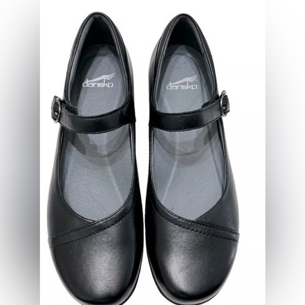 Genuine Leather Dansko black Mary Jane women’s shoes. 
Size 40 ( 9.5 -10 US)